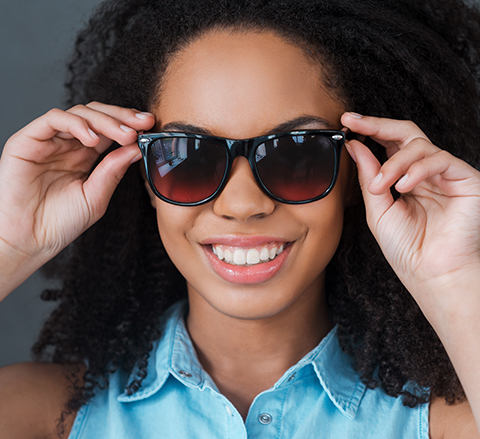 العدسات الفوتوكرومية